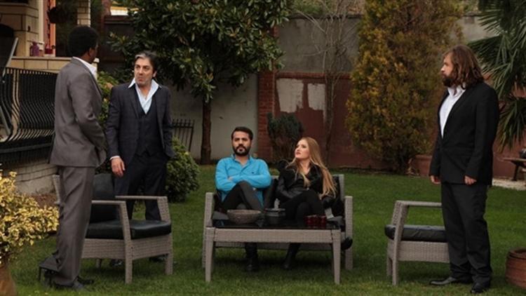 Sakar mafyanın komedisi