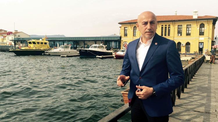 Aksünger, "Türkiye'yi 10 müteahhide peşkeş çektiler"