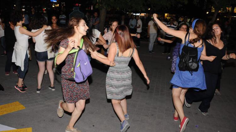 Eskişehir’de kadınlar Çilem Doğan’ın serbest bırakılmasını kutladı
