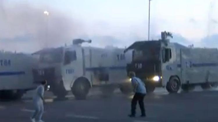 Boğaz Köprüsü'nde tank atışı: 3 yaralı