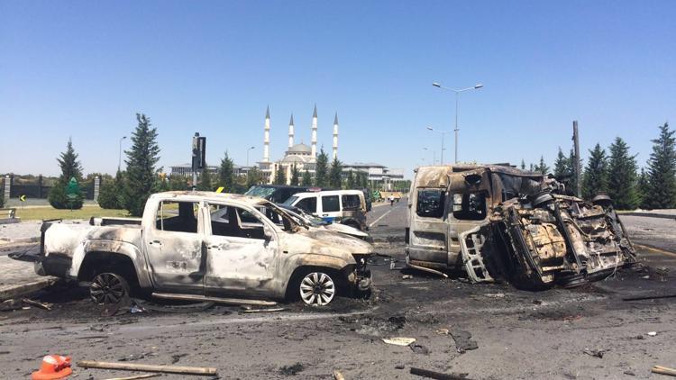 Cumhurbaşkanlığı Külliyesi yakınlarına 2 adet bomba atıldı: 5 şehit