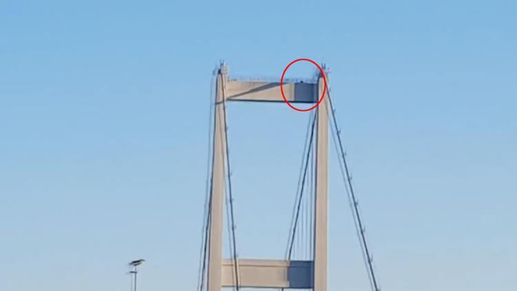 Köprüde sniper dehşeti!