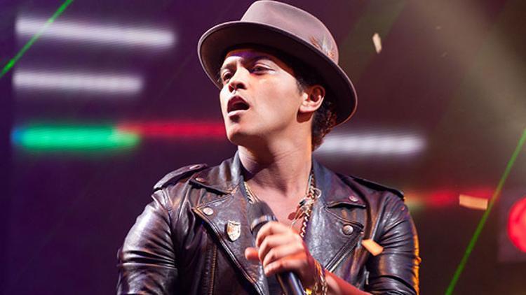 Bruno Mars'a şov başına 3 milyon TL