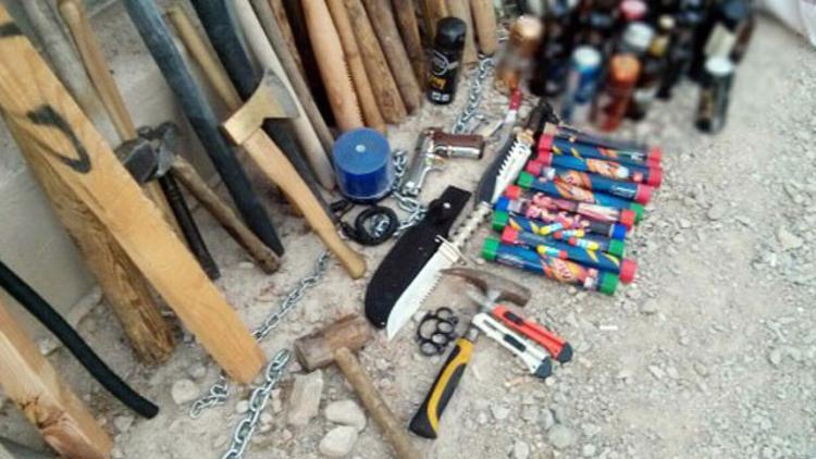 Maça değil, savaşa gitmişler!