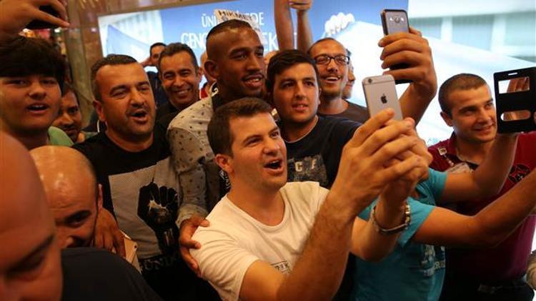Beşiktaş'ın yeni transferi Talisca, İstanbul'da...