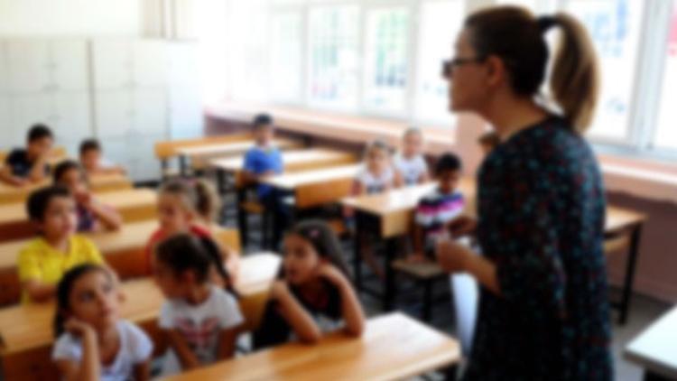 MEB'de 11 bin 285 öğretmen açığa alındı