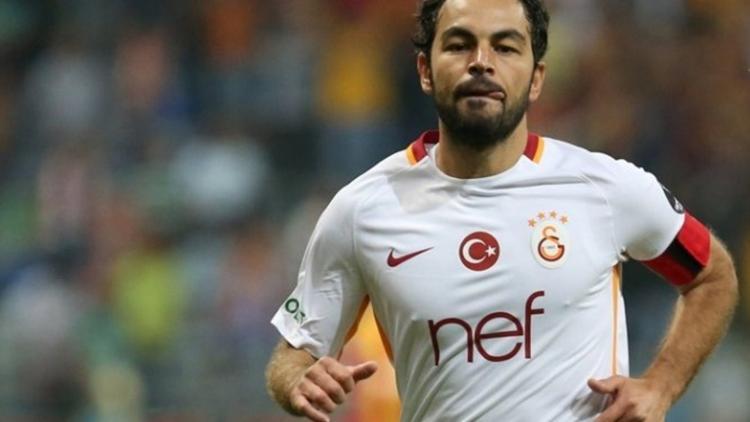 Selçuk İnan'a ikinci şok! Sneijder kaptan oluyor...
