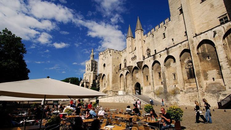 Papalar kenti: Avignon