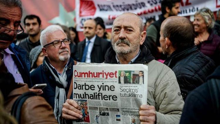 G-9 Gazeteci Örgütleri Platformu: Avlanacak cadı kalmadı