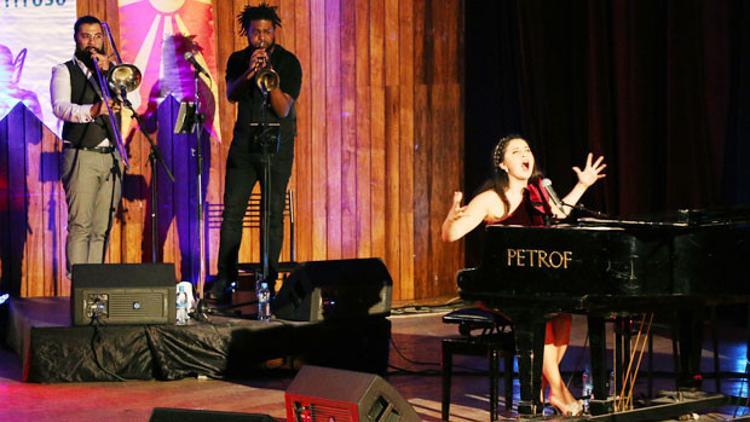 Karsu Dönmez Makedonya’da konser verdi