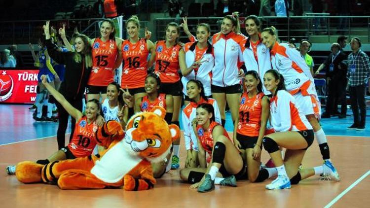 Eczacıbaşı VitrA: 3 - Maritza: 0