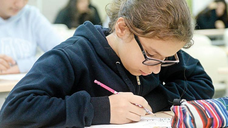 Fen, inkılap ve İngilizce’de bilgiyi yorumlayan başarılı olacak