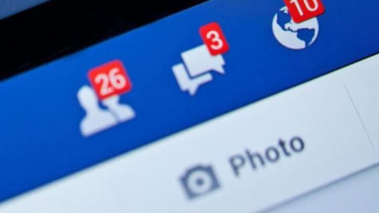 Facebook'tan kullanıcıları şaşkına çeviren hata