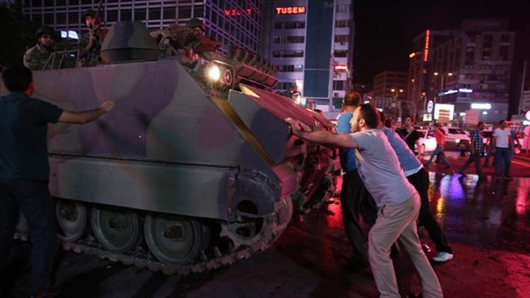 Yurtta Sulh Konseyi’nin 20 maddelik sıkıyönetim direktifi ortaya çıktı