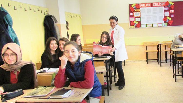 Türkiye’de görev yapanlar: En genç öğretmenler