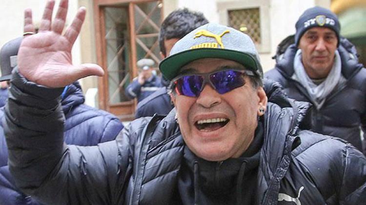 Diego Armando Maradona'ya otelde baskın