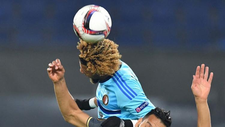 Futboldaki kafa vuruşu bunamaya mı yol açıyor