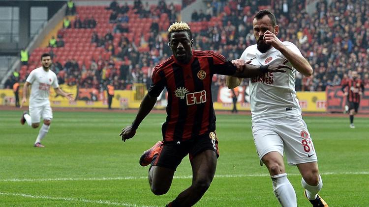 Eskişehirspor tekme yedi!