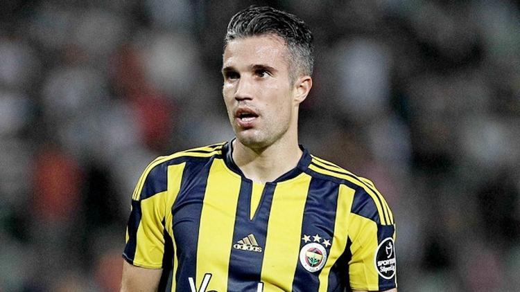 Van Persie Çin'den döndü
