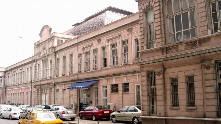 Karaköy'deki Tarihi Paket Postahanesi de yıkıldı
