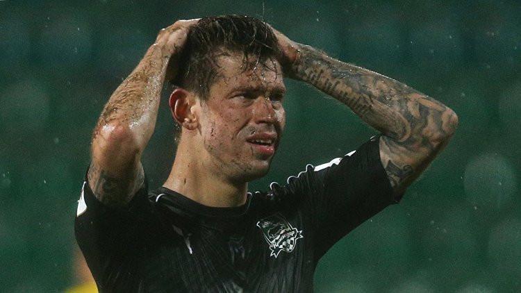 Fenerbahçe Emenike'yi verip Smolov'u alacak!