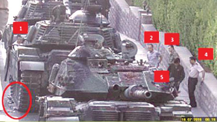 15 Temmuz'un Genelkurmay görüntülerini 092660 plakalı tankla ezip yakmışlar