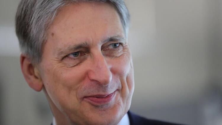 Hammond: İngiltere Gümrük Birliği’nden çıkmalı