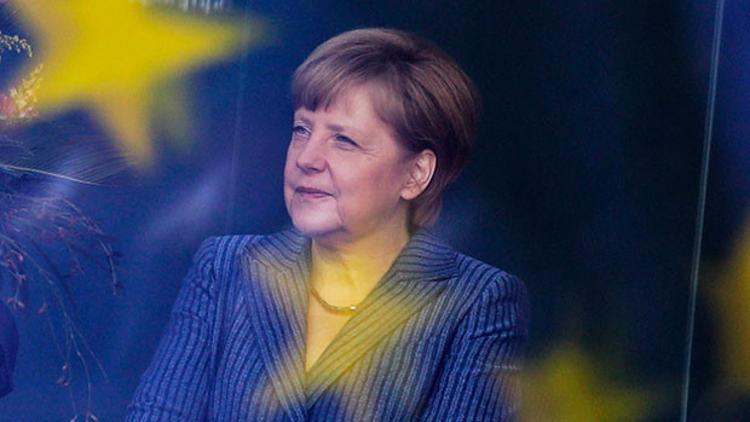 Merkel ilk kez konuştu, Hollanda'ya destek verdi!