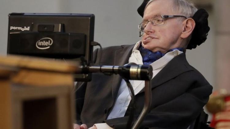 Stephen Hawking uzaya gidiyor