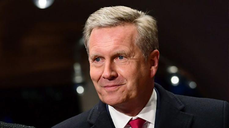 Wulff: Demokrasi için mücadele etmeliyiz