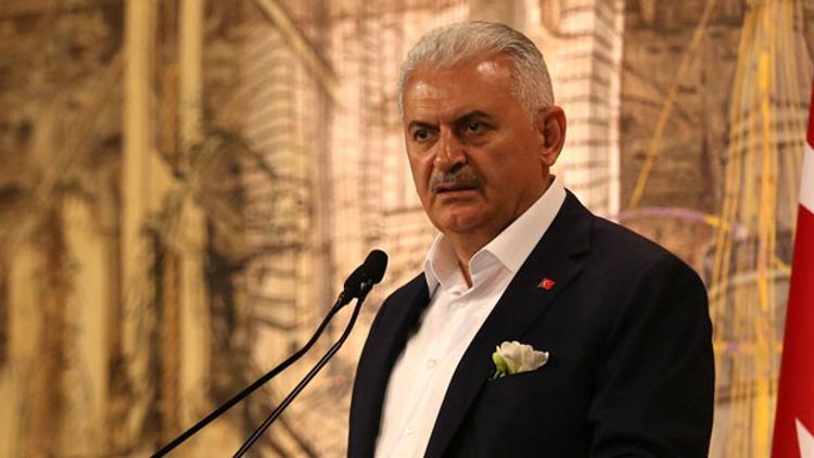 Başbakan Yıldırım: ’evet’ de çıksa ’hayır’ da çıksa başımızın üstünde yeridir