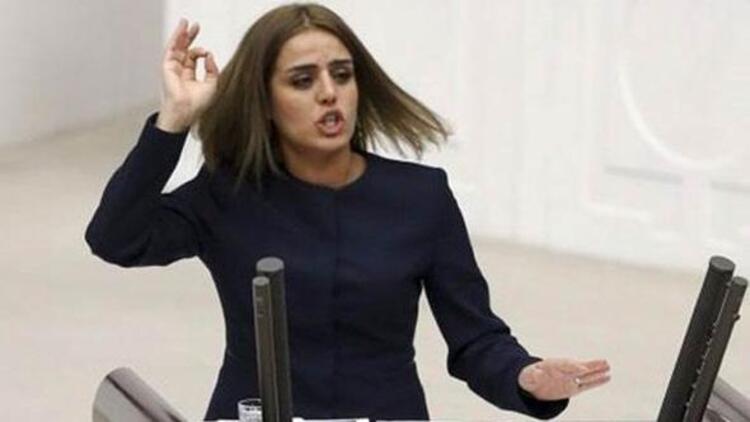 HDPli milletvekili Ayşe Acar gözaltına alınıp bırakıldı