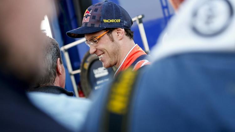 Fransa Rallisi'nde zafer Neuville'in