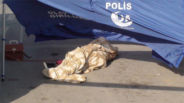 7 aylık eşini sokak ortasında öldürdü