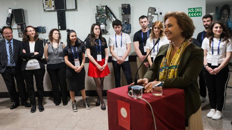 İletişim fakültesi ajans açıyor