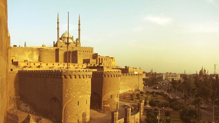 Minarelerle gökdelenlerin dans ettiği kent: Kahire