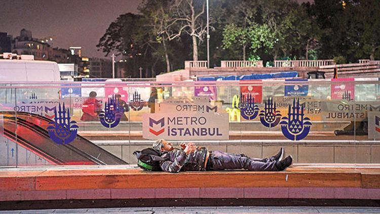 İstanbul'a 3 gün 3 gece en şanssızların, evsizlerin dünyasından baktık... Sokakta üç gece bana ne öğretti?