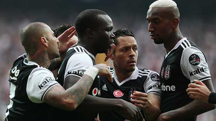 Beşiktaş'tan 4 golle 3. yıldız provası