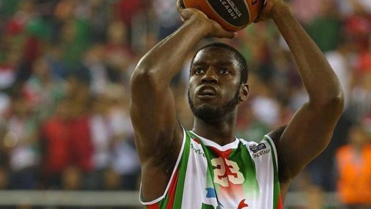 Karşıyaka’ya Carter darbesi