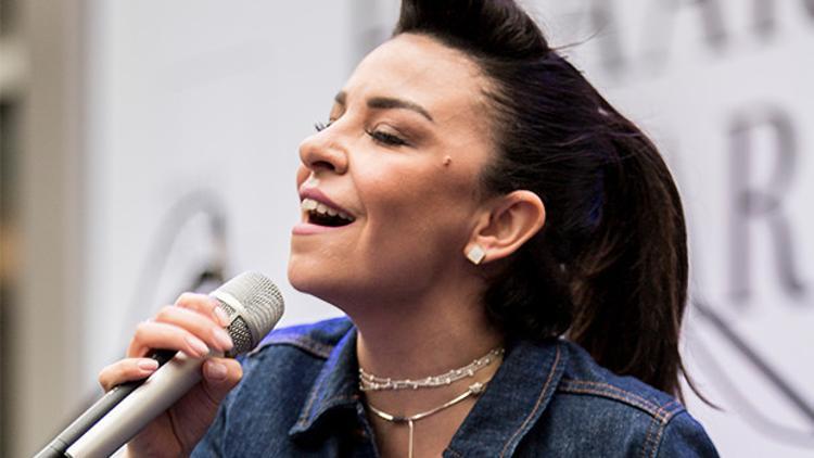 Fatma Turgut Emaar Square Mall'da