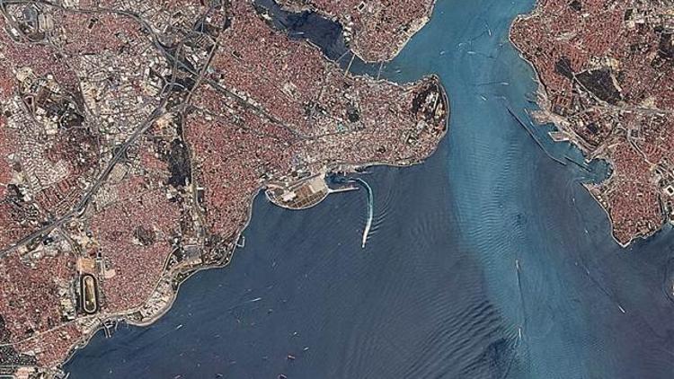İstanbul'u yukarıdan görüntüledi