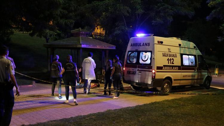Av tüfekli dehşet... Gençlerin üzerine ateş açıldı: Ölü ve yaralılar var