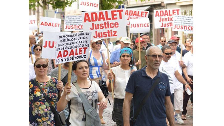 Adalet Yürüyüşü’ne Strasbourg’tan destek