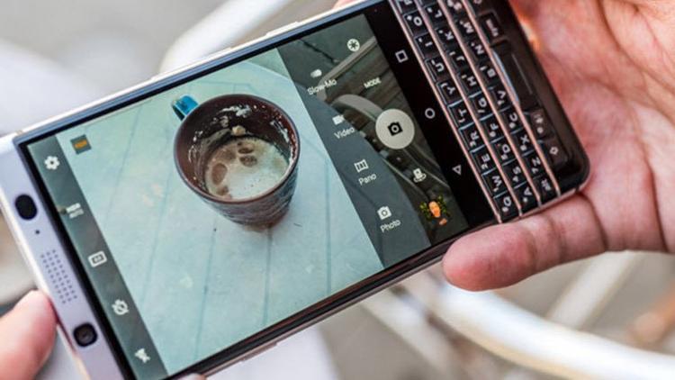 BlackBerry KEYone'ın sökülen ekran kabusu bitiyor!