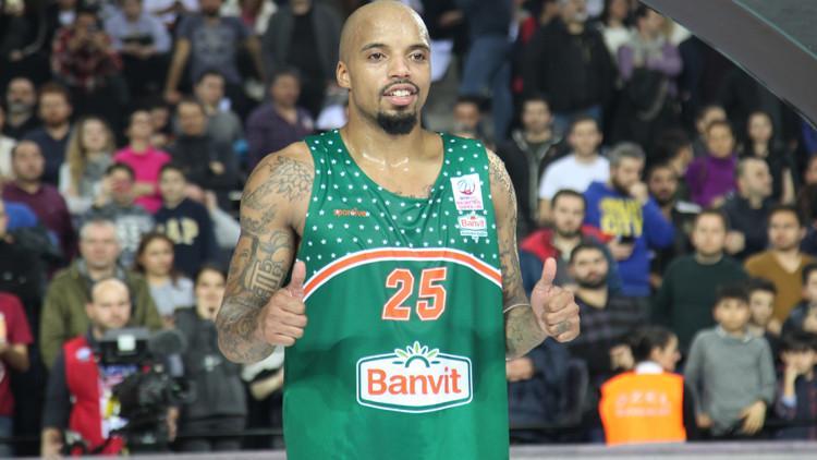 Jordan Theodore EA7 Emporio Armani Milano’da