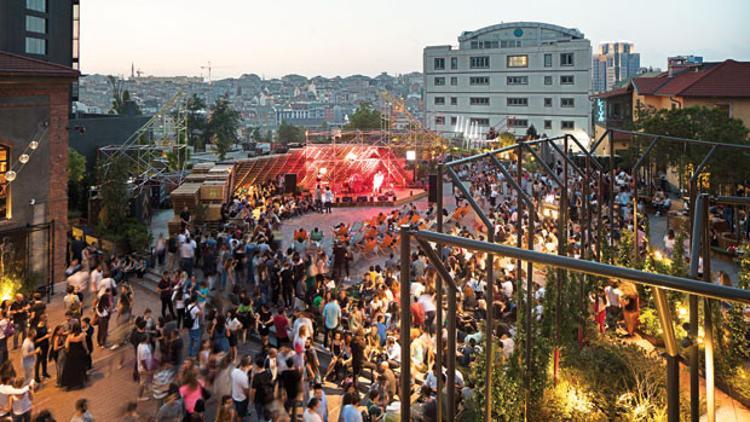 Metropolde başka bir mahalle