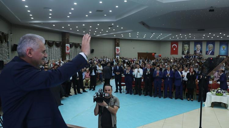 Yıldırım: Darbeciler, Balyozcular, Ergenekoncular sırasını savdı, FETÖ'cülere görevi devretti