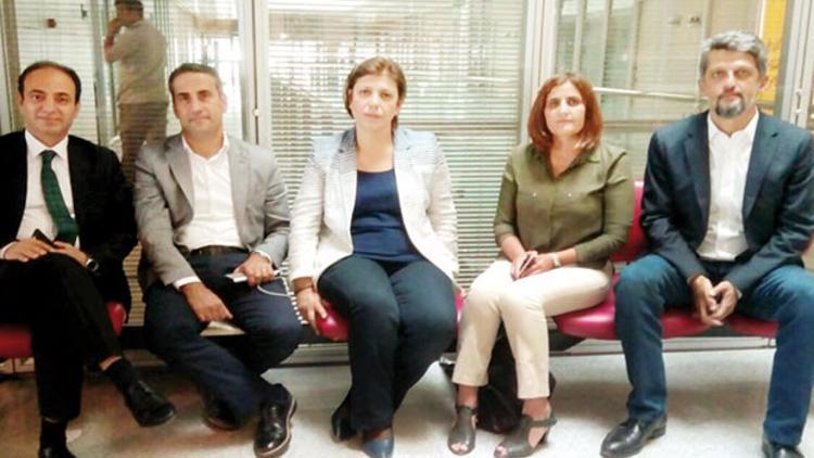 HDP'den AYM'de adalet nöbeti