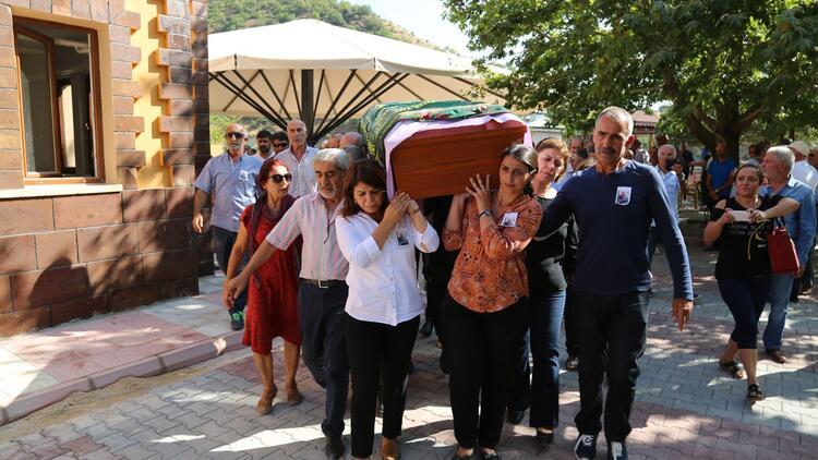 HDPli Tuğluk’un annesinin cenazesi toprağa verildi