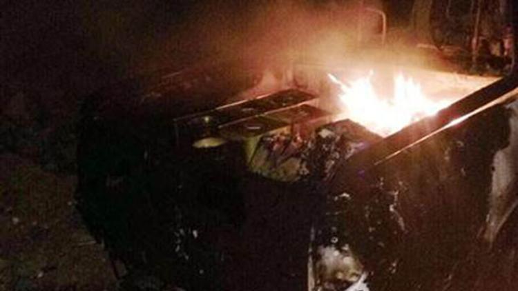 Şırnak'ta PKKlı teröristler, yol kesip AK Partili başkanın aracını yaktı